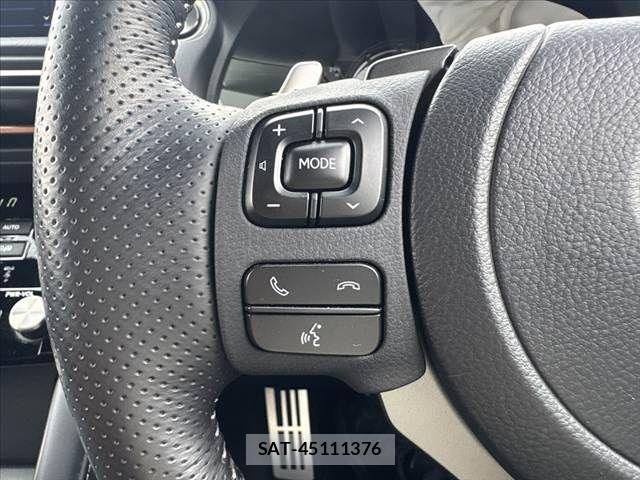 Lexus IS 2021-06 7220920-25