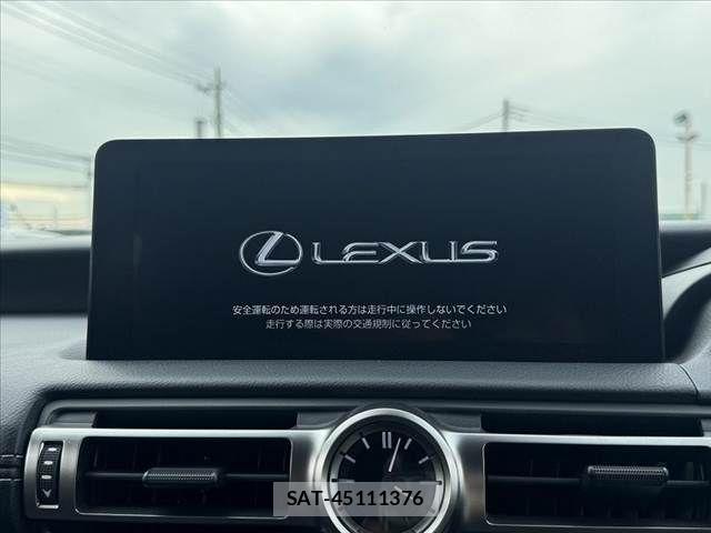 Lexus IS 2021-06 7220920-2