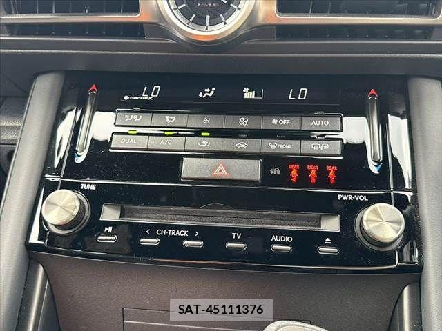 Lexus IS 2021-06 7220920-3