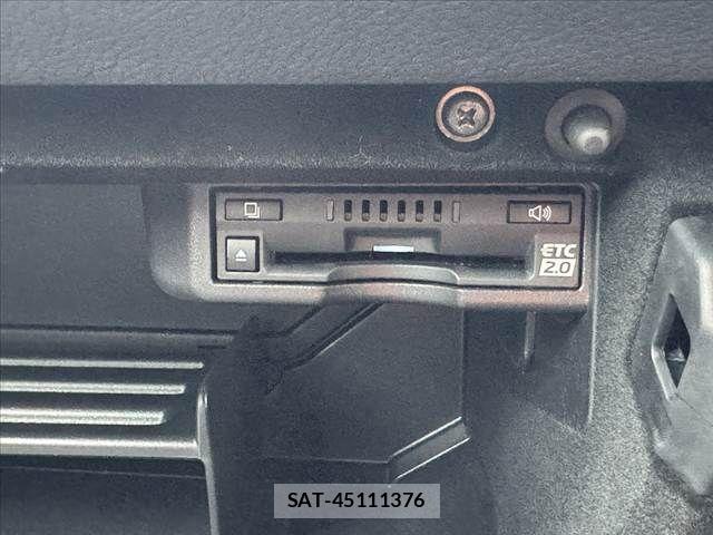 Lexus IS 2021-06 7220920-5
