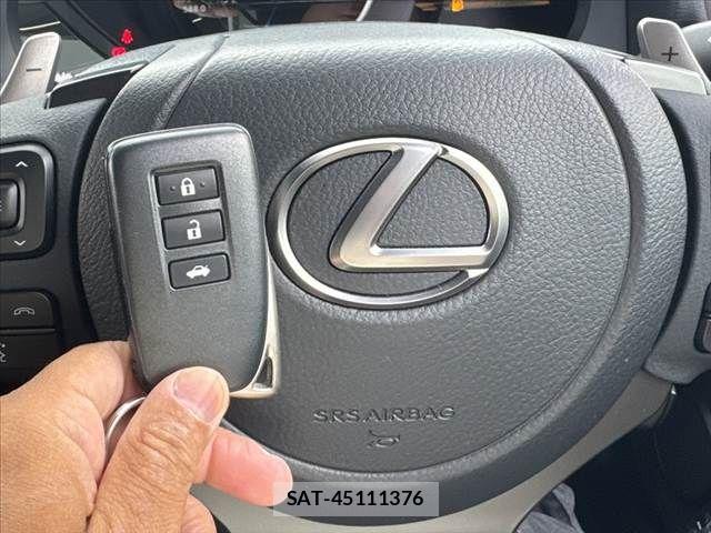 Lexus IS 2021-06 7220920-6