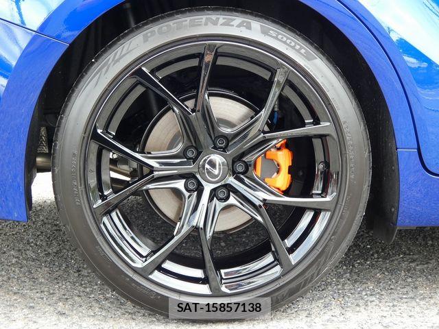 Lexus IS 2025-10 7217036-9