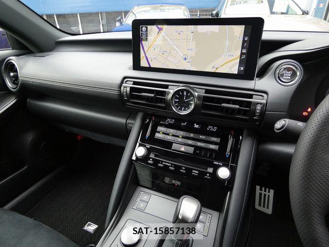 Lexus IS 2025-10 7217036-17