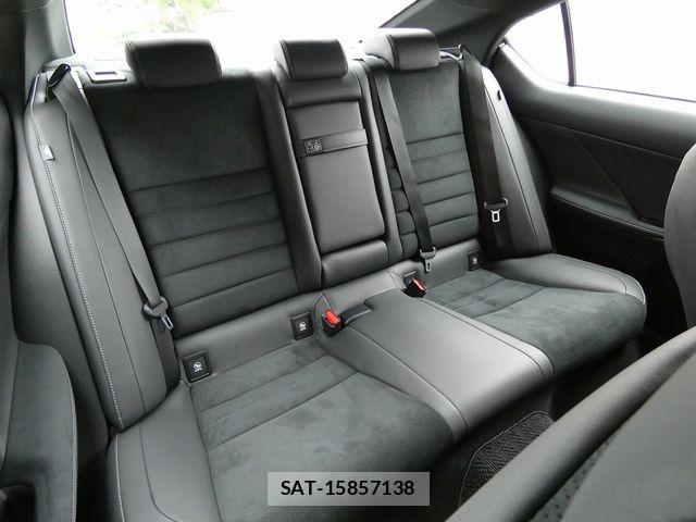 Lexus IS 2025-10 7217036-22