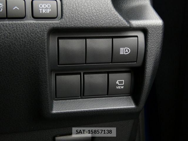Lexus IS 2025-10 7217036-24