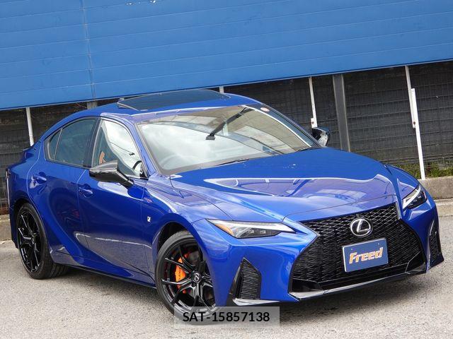 Lexus IS 2025-10 7217036-4