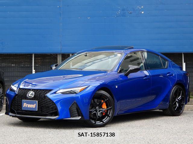 Lexus IS 2025-10 7217036-5