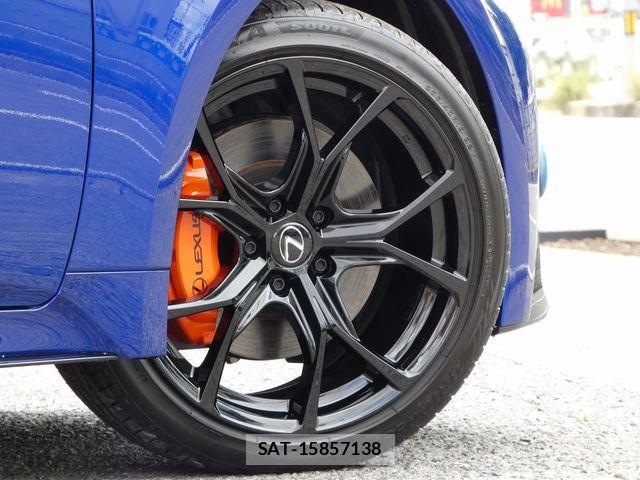 Lexus IS 2025-10 7217036-8