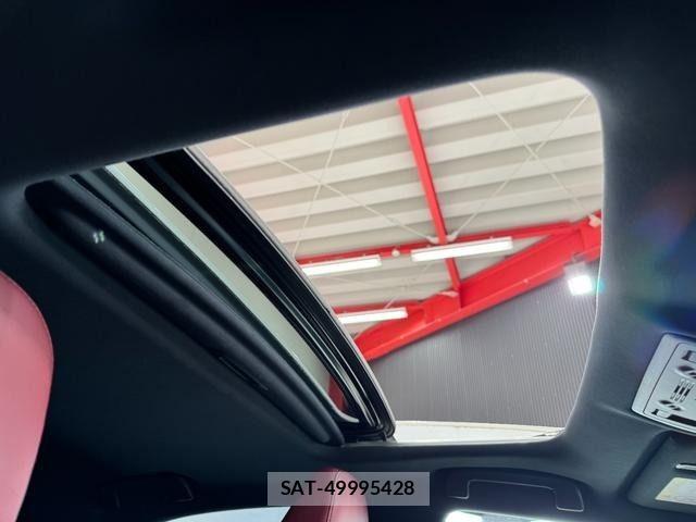 Lexus IS 2018-06 7251318-11