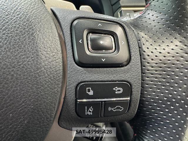 Lexus IS 2018-06 7251318-14