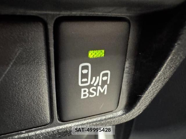 Lexus IS 2018-06 7251318-23
