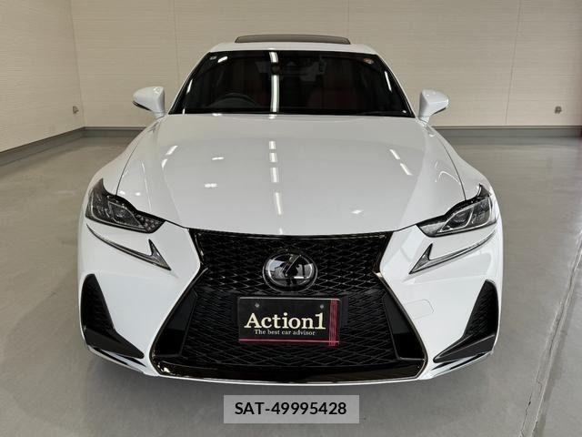 Lexus IS 2018-06 7251318-2