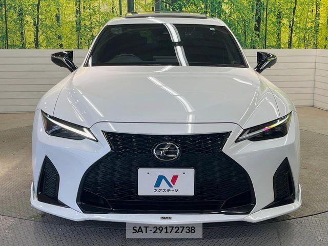 Lexus IS 2022-04 7328014-15