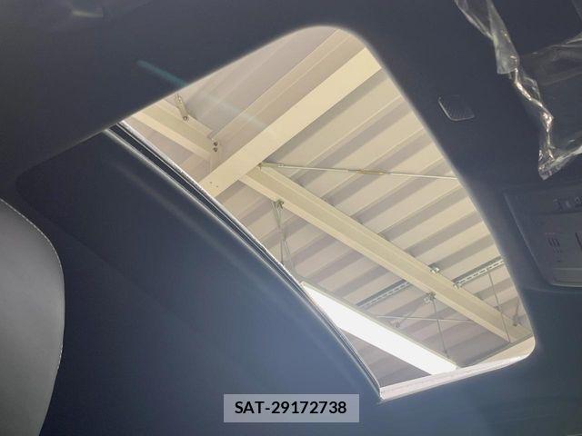 Lexus IS 2022-04 7328014-4