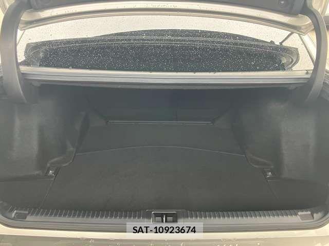 Lexus IS 2021-08 7455385-9