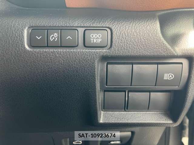 Lexus IS 2021-08 7455385-11