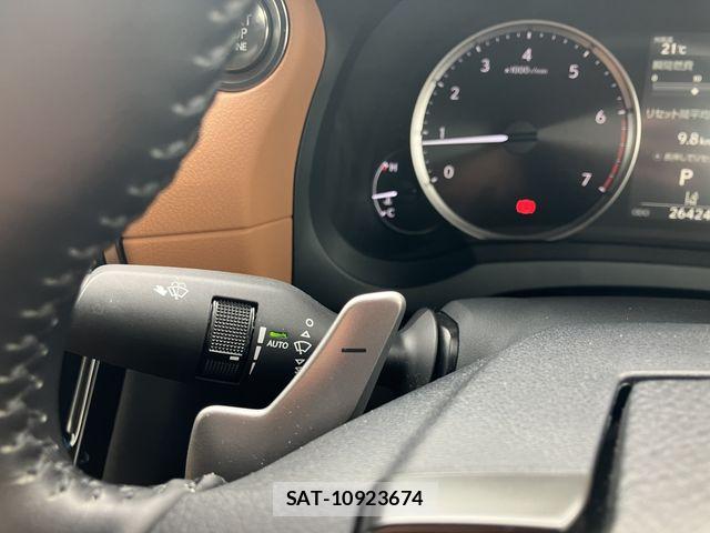 Lexus IS 2021-08 7455385-15
