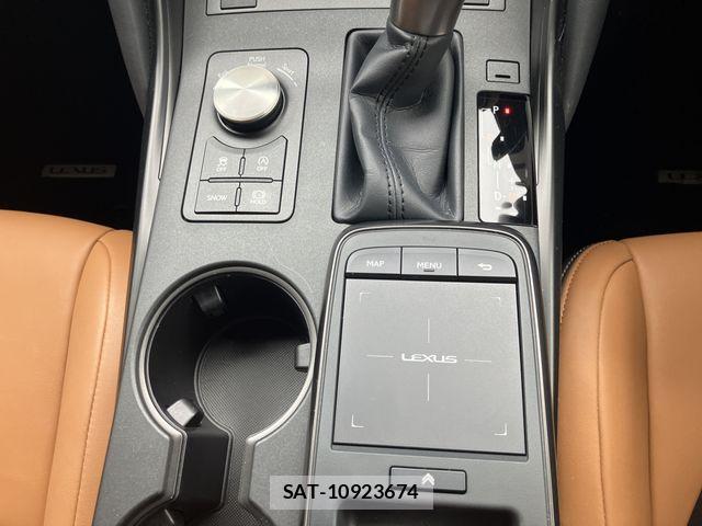 Lexus IS 2021-08 7455385-17