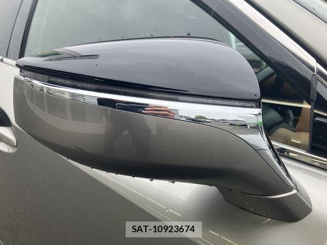 Lexus IS 2021-08 7455385-26
