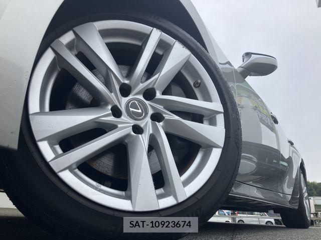Lexus IS 2021-08 7455385-28