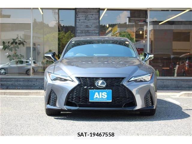 Lexus IS 2022-07 7455384-1