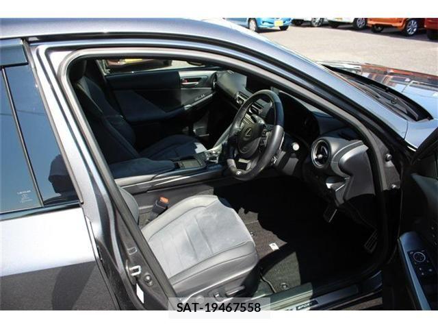 Lexus IS 2022-07 7455384-19