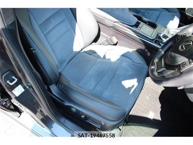 Lexus IS 2022-07 7455384-24