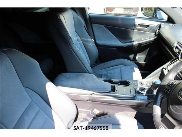 Lexus IS 2022-07 7455384-25