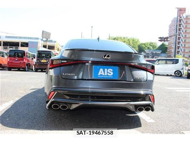 Lexus IS 2022-07 7455384-8