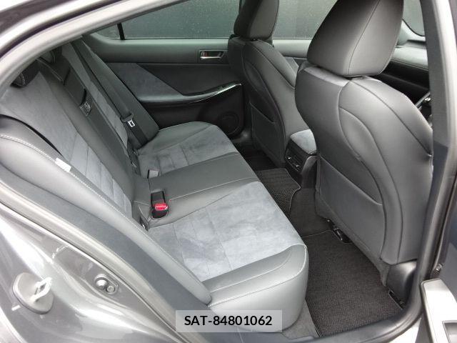 Lexus IS 2022-07 7455383-11