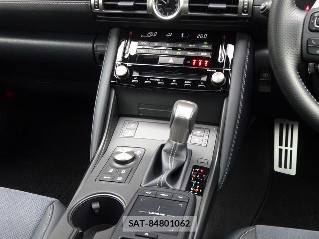 Lexus IS 2022-07 7455383-17