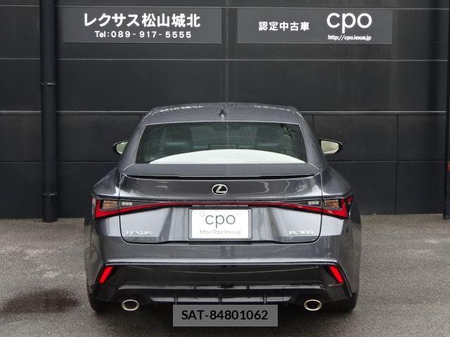 Lexus IS 2022-07 7455383-4