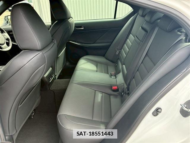 Lexus IS 2020-12 7725044-14