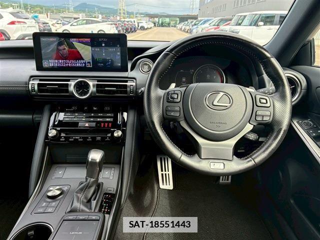 Lexus IS 2020-12 7725044-25