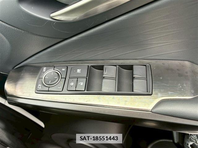 Lexus IS 2020-12 7725044-29