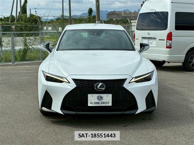 Lexus IS 2020-12 7725044-3