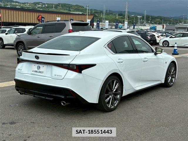 Lexus IS 2020-12 7725044-5