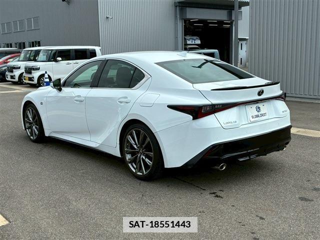 Lexus IS 2020-12 7725044-7