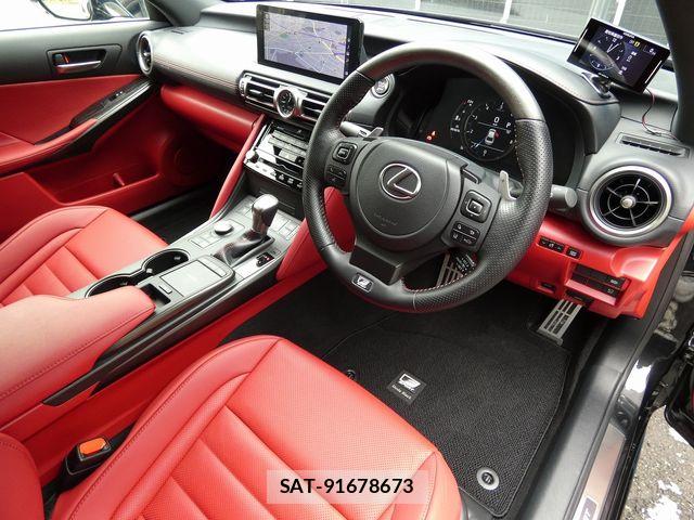 Lexus IS 2021-08 7725043-13