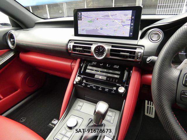 Lexus IS 2021-08 7725043-16