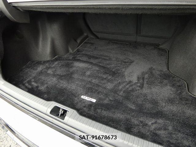 Lexus IS 2021-08 7725043-24