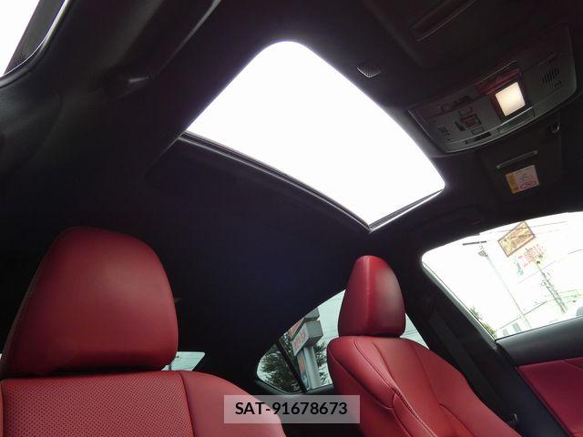 Lexus IS 2021-08 7725043-2