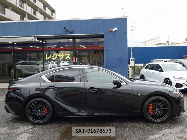 Lexus IS 2021-08 7725043-6