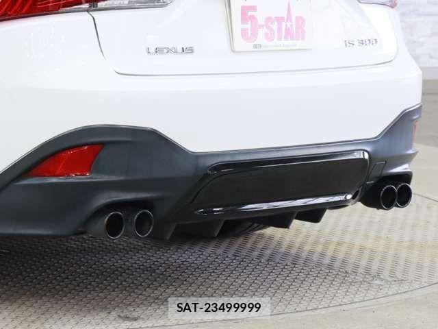 Lexus IS 2018-07 7877334-8