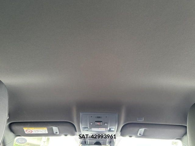 Lexus IS 2022-06 8036410-9