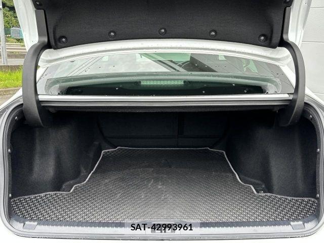 Lexus IS 2022-06 8036410-10