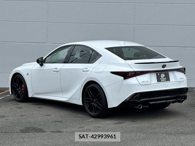 Lexus IS 2022-06 8036410-22