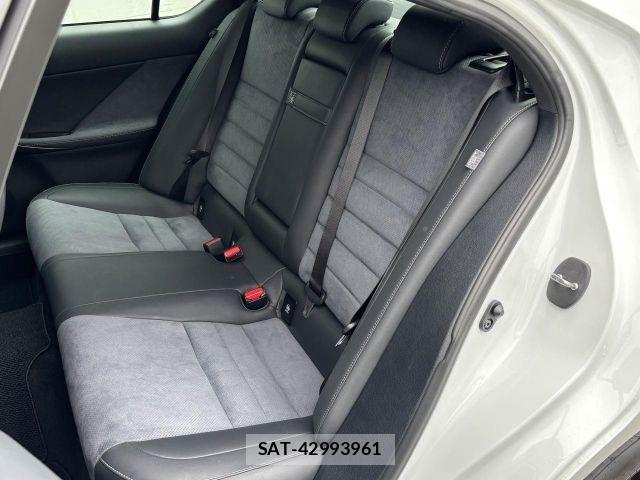 Lexus IS 2022-06 8036410-8