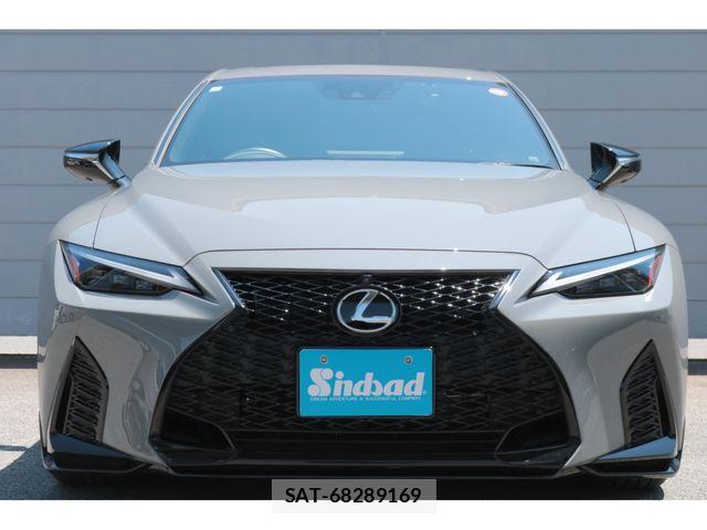 Lexus IS 2023-09 8036408-10