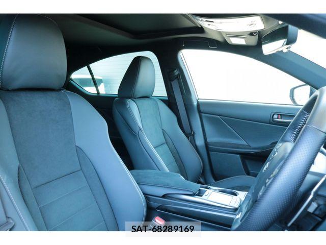 Lexus IS 2023-09 8036408-16